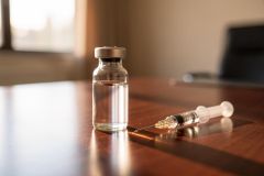 Randomisation et placebo dans les essais de vaccins anticancéreux : le traitement standard est-il maintenu ?
