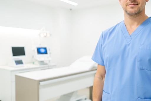 Rhinoplastie en Turquie : Choix du Chirurgien, Récupération et Planification de Voyage